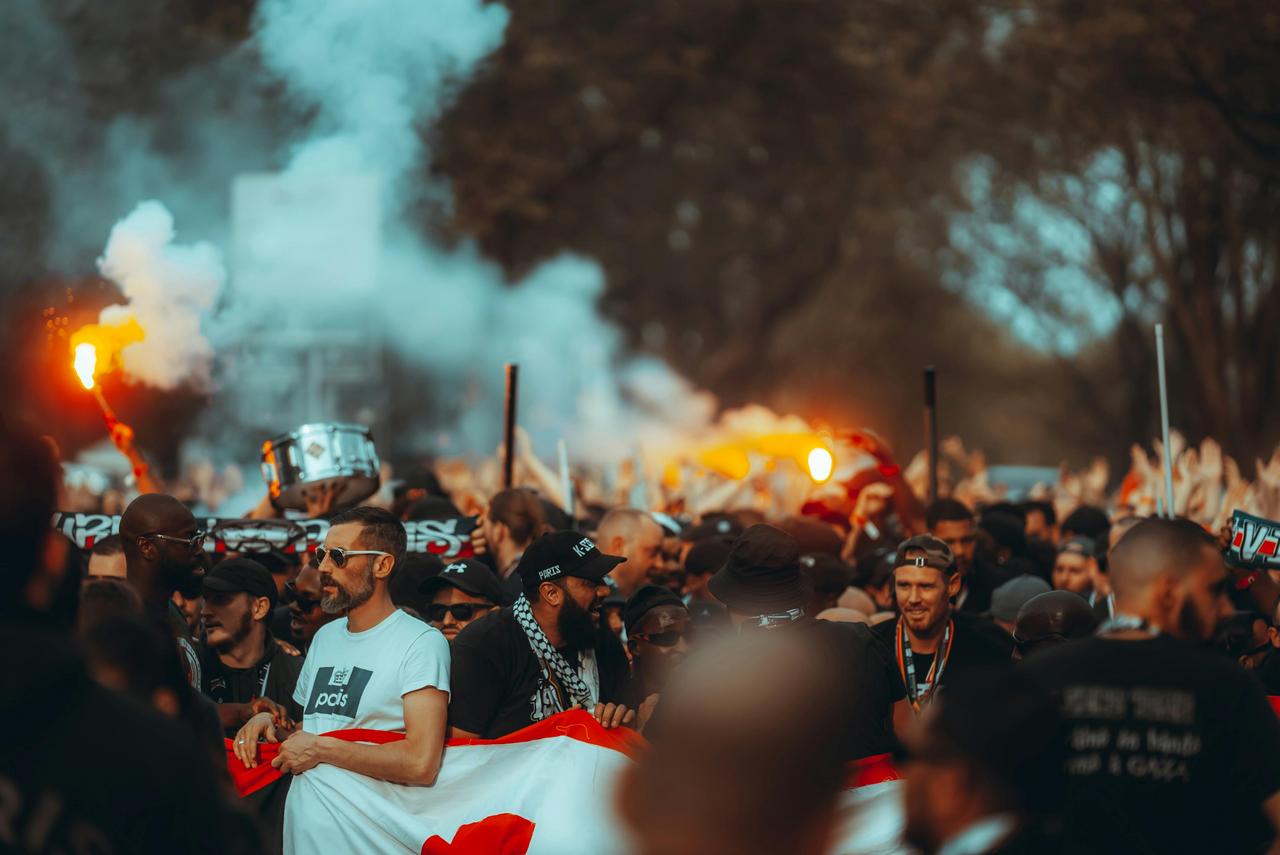 Navijači na raskrsnici